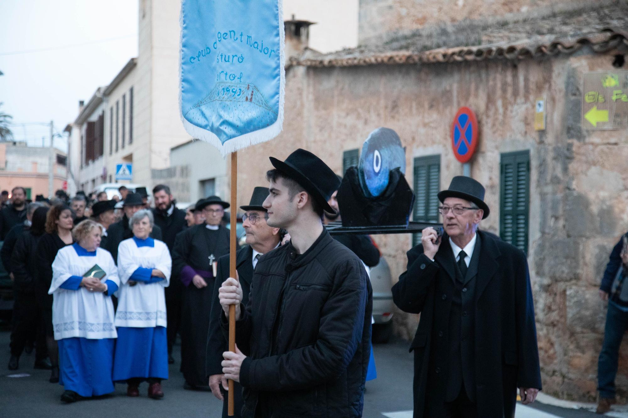 Las mejores fotos del entierro de la sardina que ha despedido la fiesta del Carnaval en Mallorca