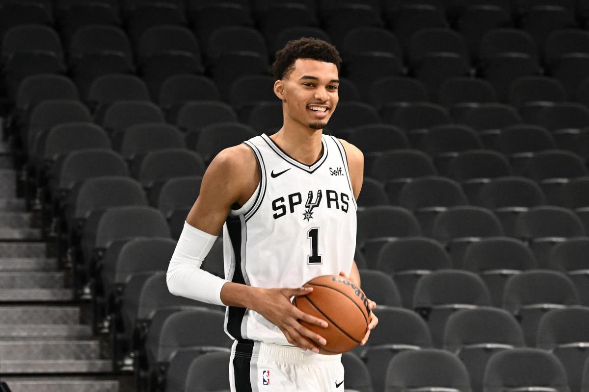 ¡Por fin llegó el día! Wembanyama se viste de corto con los Spurs ¡Por fin llegó el día! Wembanyama se viste de corto con los Spurs