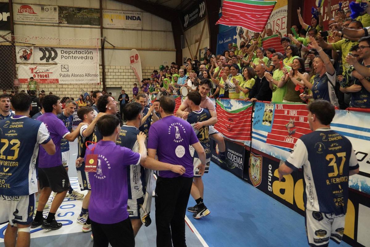 GALERÍA | Balonmano: Partido del BM Caja Rural Zamora contra el BM Romo