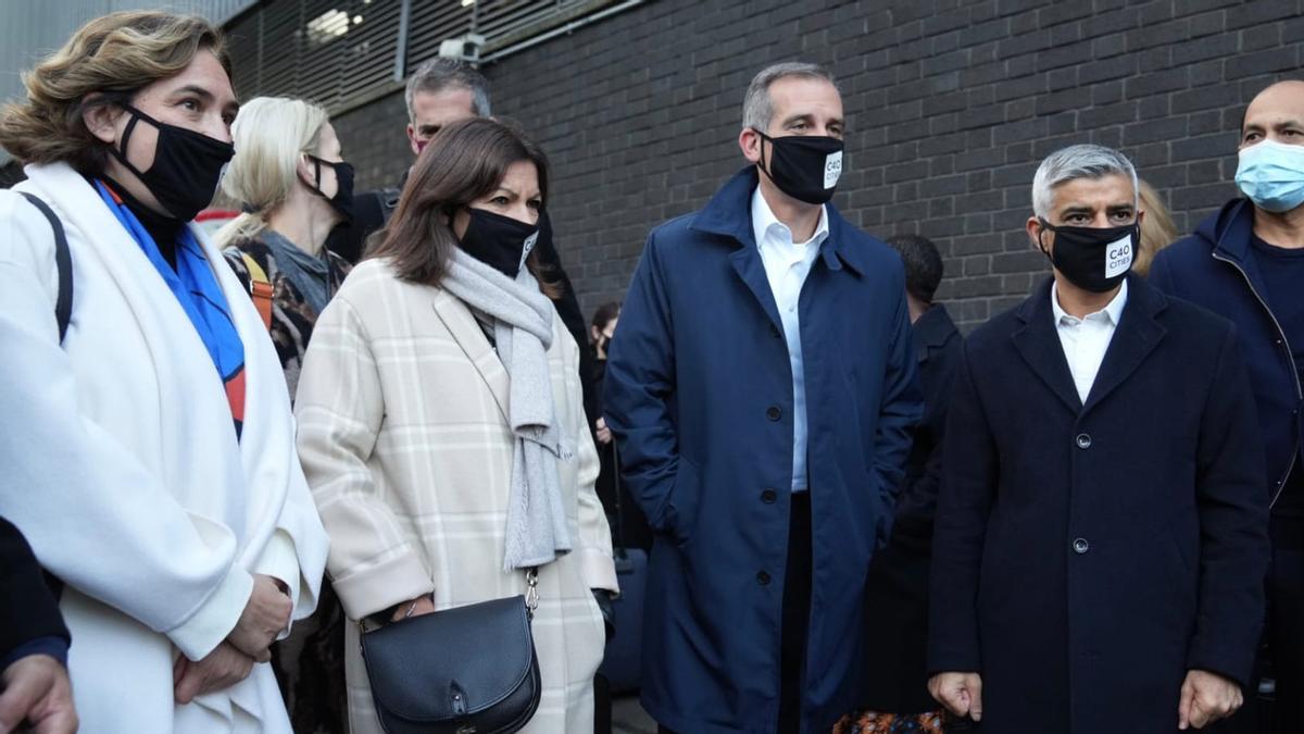 Ada Colau (alcaldesa de Barcelona), Anne Hidalgo (alcaldesa de París), Eric Garcetti (alcalde de Los Ángeles) y Sadiq Khan (alcalde de Londres), en la Cumbre del Clima.