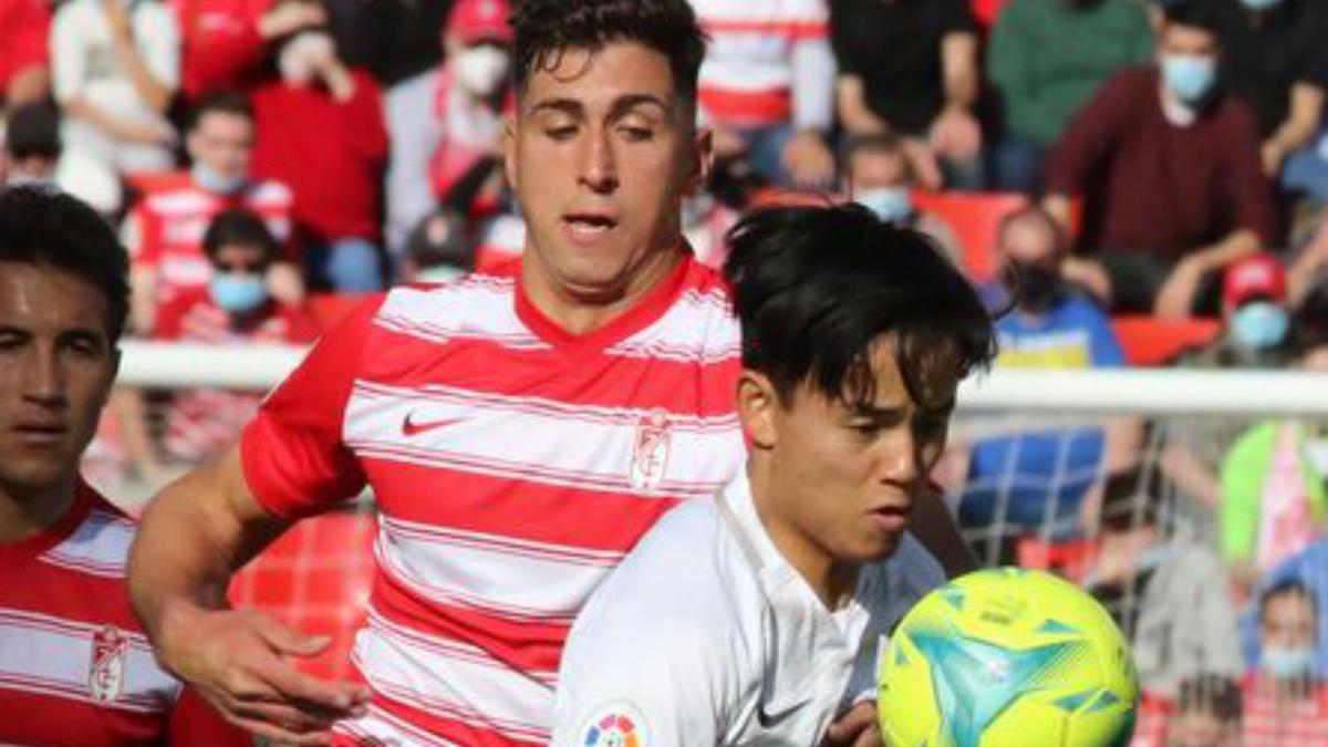 Raúl Torrente, con el Granada.