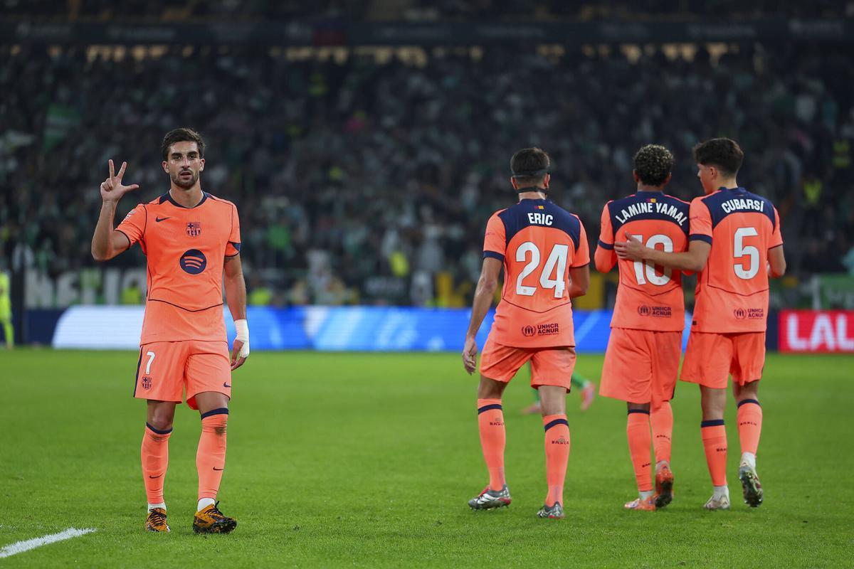 Ferran Torres celebra su 'hat trick' frente al Betis