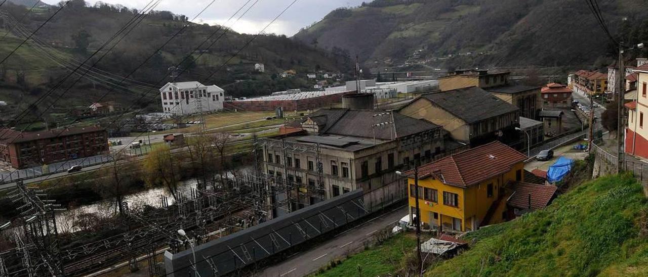 La subestación eléctrica de Santa Cruz, en Mieres.