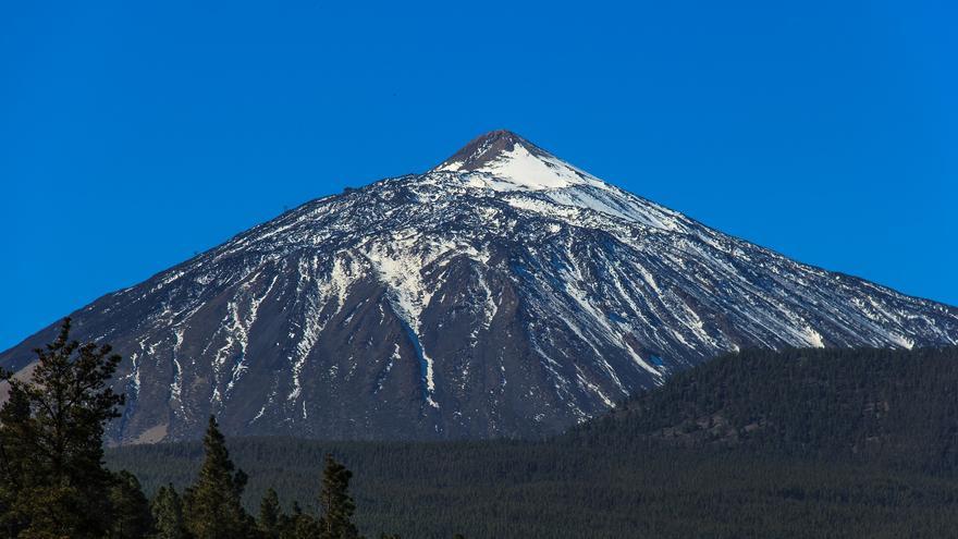 Descubren un &#039;corazón caliente&#039; de magma en el Teide, posible preludio de una erupción