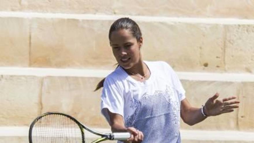 Ana Ivanovic, en junio pasado entrenando en Santa Ponça.
