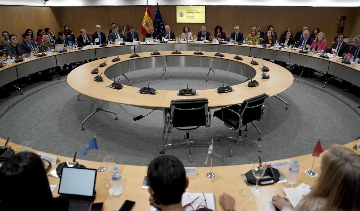 Hisenda es compromet a publicar les balances fiscals en ple pols pel finançament autonòmic