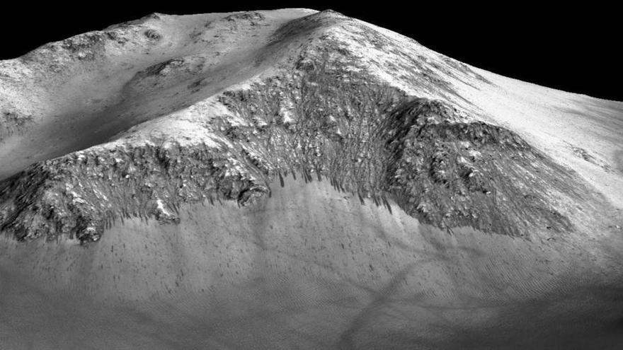 Marte alberga grandes depósitos profundos de agua helada