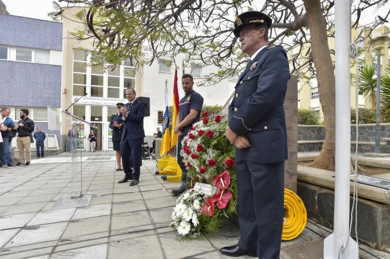 Homenaje a los cuatro bomberos de La Naval que fallecieron en 1986