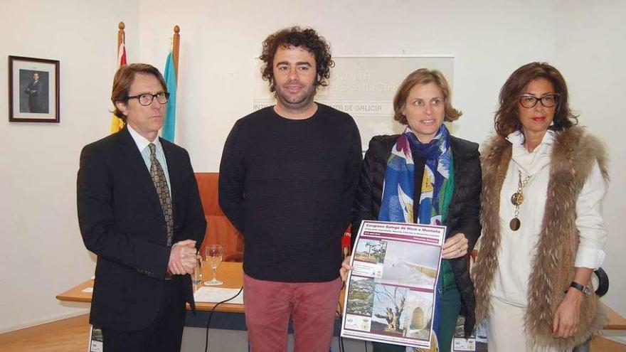 Antonio Ulloa, David Rodríguez Estévez, Nava Castro y Marisol Díaz durante la presentación. // Iñaki Osorio