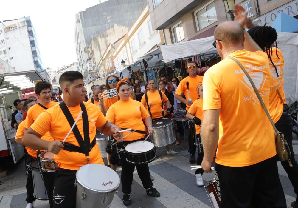 Los vecinos salen a "tapear" por la ciudad durante su tradicional fiesta gastronómica.