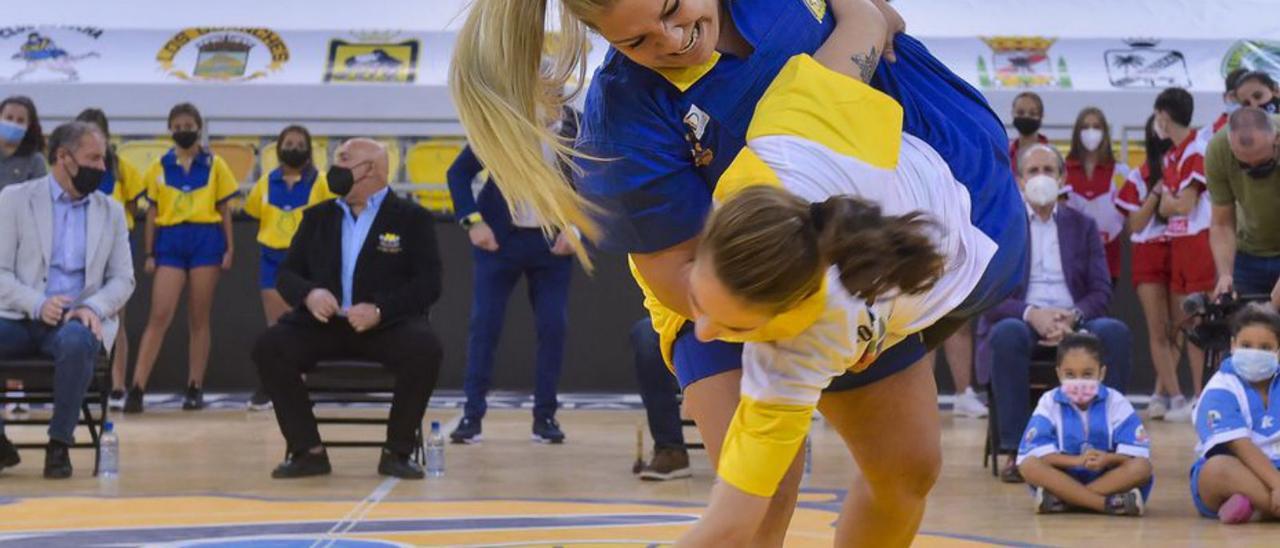 Exhibición durante la presentación de la liga femenina el sábado pasado. | | ANDRÉS CRUZ