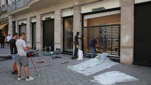 Robatori amb allunatge a la botiga Chanel del passeig de Gràcia