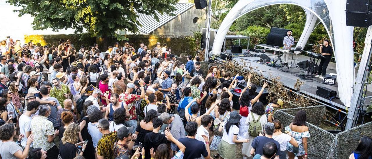 Público en el Festival Estrella Galicia Sinsal San Simón.  | // OLALLA LOJO