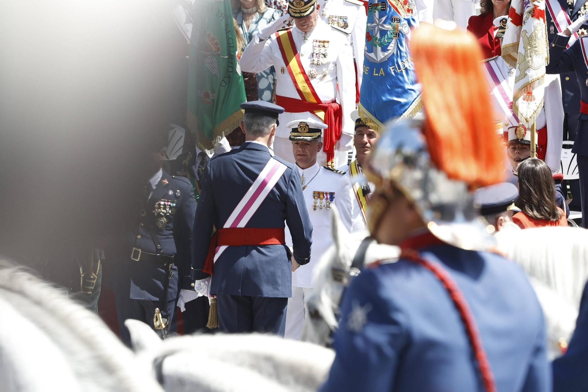 EN IMÁGENES: Así fue el multitudinario desfile en Oviedo por el Día de las Fuerzas Armadas