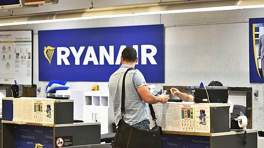 Ryanair transportó en Son Sant Joan a 4,5 millones de viajeros.