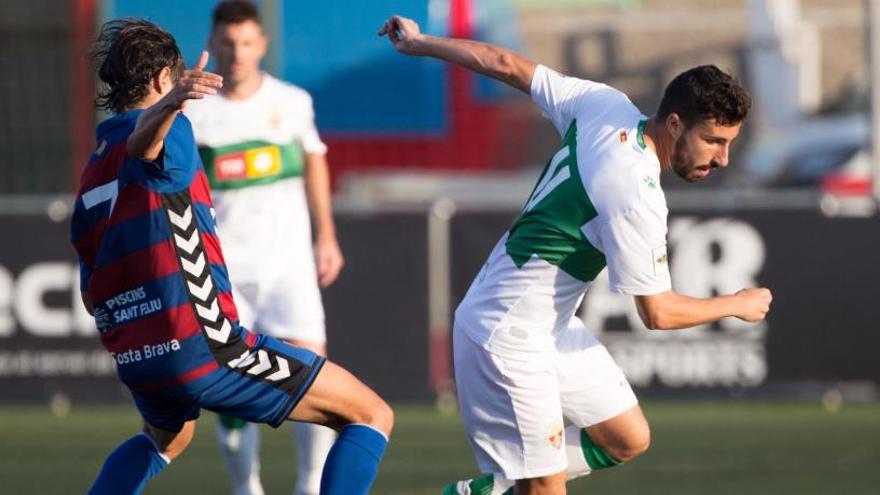 Diego Benito durante el partido UE Llagostera-Elche CF