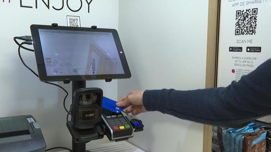 La tasa de ahorro de los hogares cae al 12% en el tercer trimestre, la menor en casi dos años