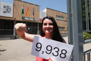 Laura Priego Márquez, alumna del IES Alhakén, mejor nota de la Pevau 2020 en Córdoba