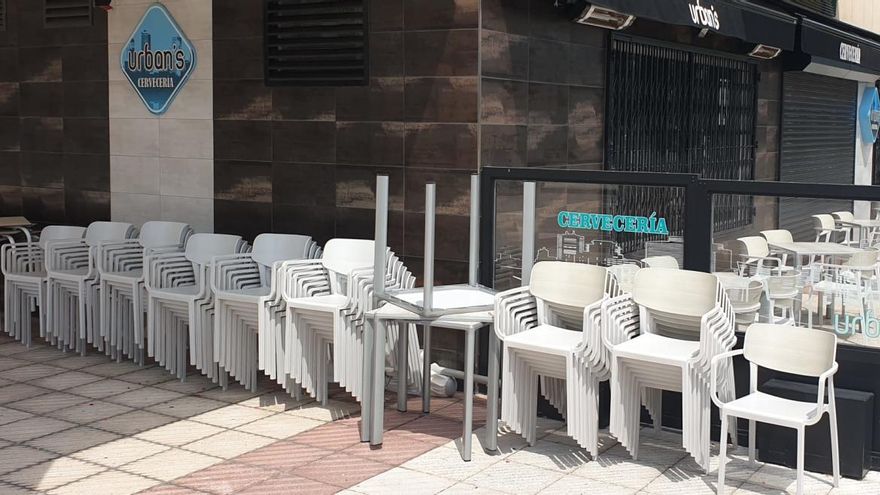 &quot;Cerré el bar en cuanto me notificaron el positivo&quot;, dice el dueño de la cervecería del brote de La Corredoria