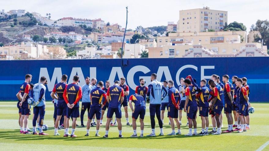 La selección española entrenó este domingo en Málaga antes de partir hacia Glasgow para jugar el segundo encuentro.