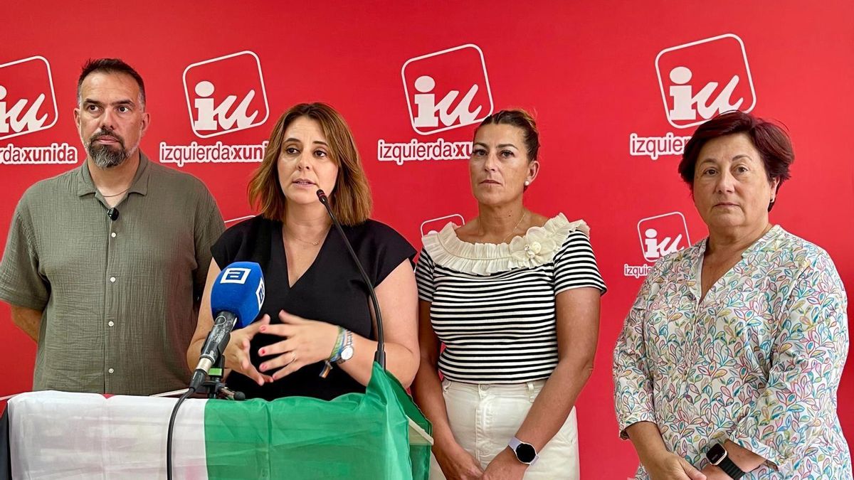 Rueda de prensa en la sede de IU.