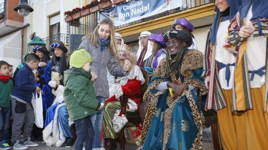 Los Reyes Magos traen su ilusión a Castellón