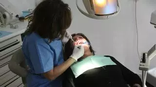 Pobreza dental: el 9,25 % de los españoles no puede ir al dentista por motivos económicos