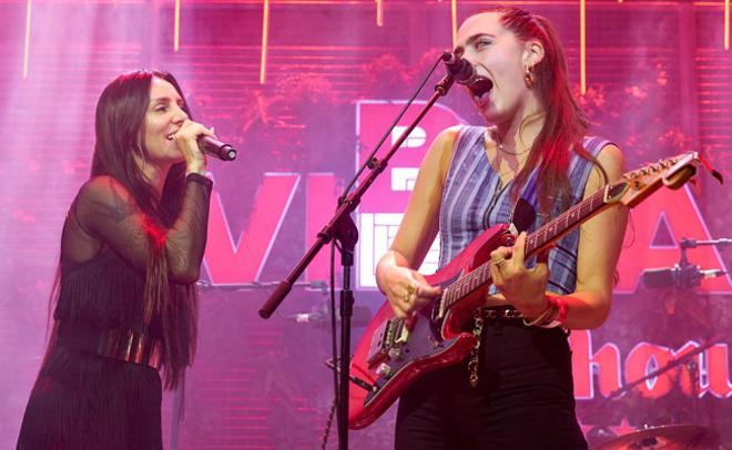 Mala Rodriguez y Hinds en el concierto Cómplices de Mahou