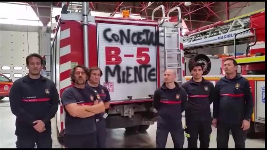 Los bomberos de Málaga muestran su apoyo a los compañeros sancionados