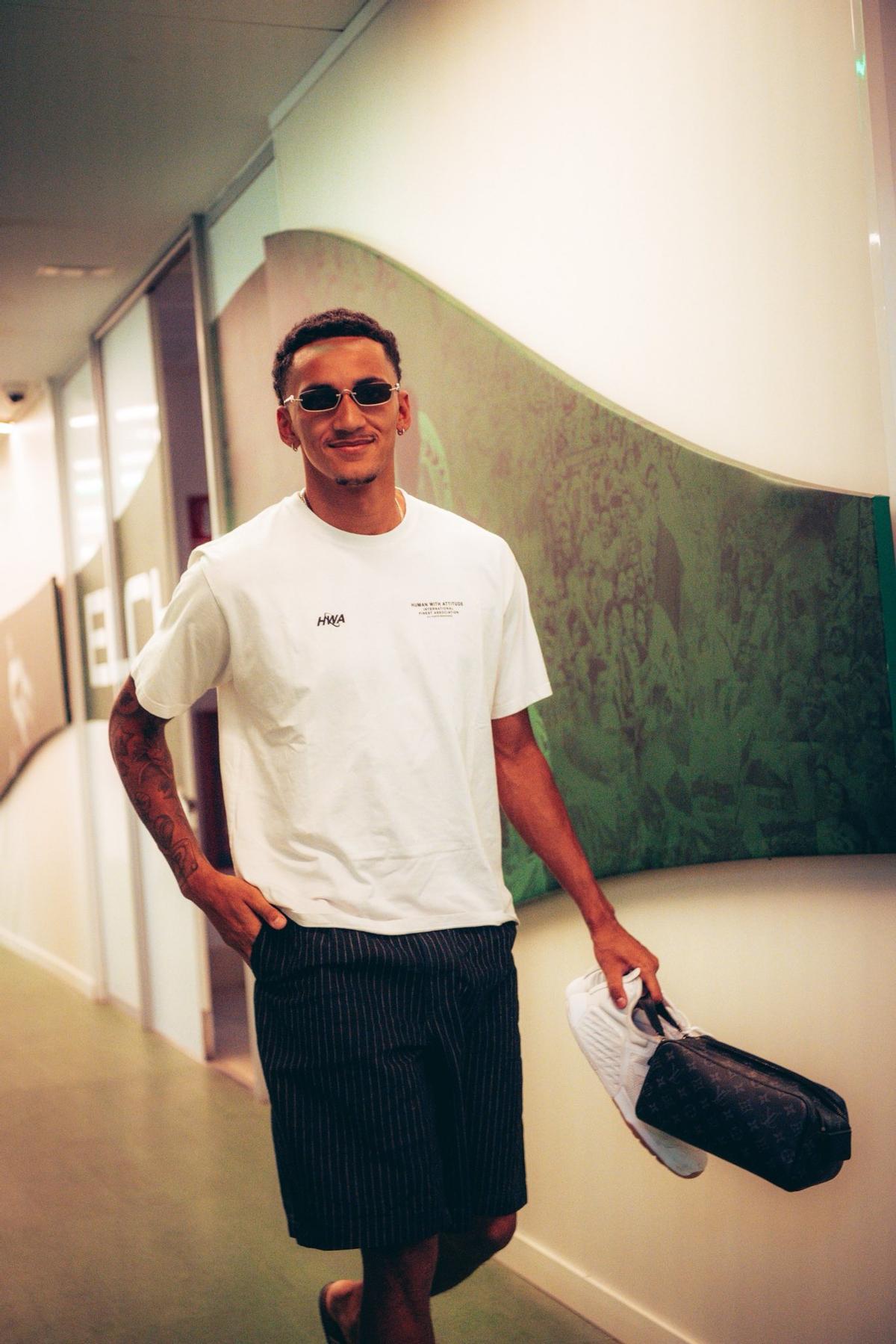 Álvaro Rodríguez llega para el primer día de pretemporada del Elche