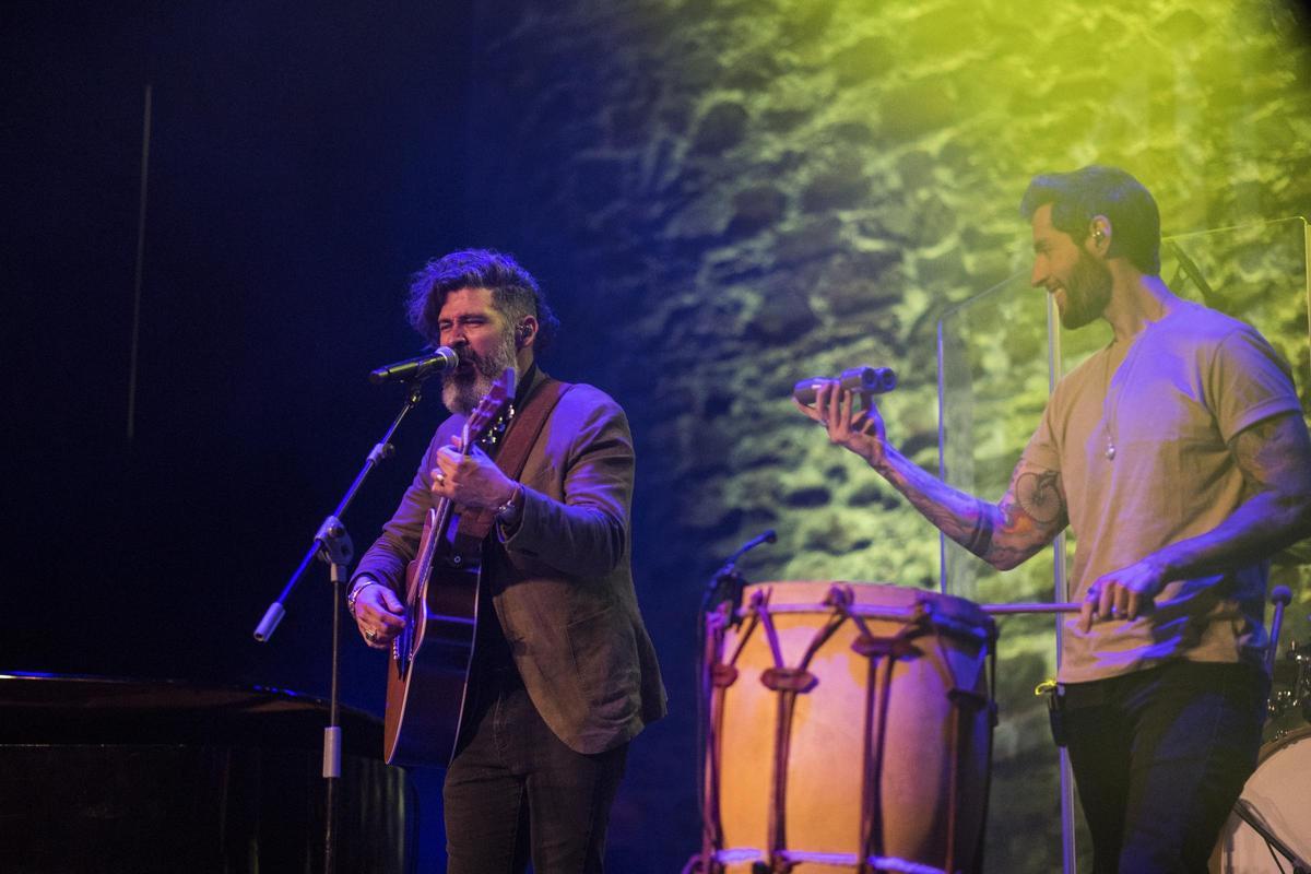 Galería | Robe triunfa en Cáceres en la fiesta de la música extremeña