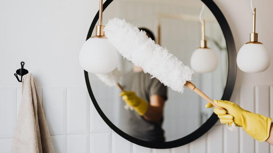 TRUCOS LIMPIAR MAMPARA DE LA DUCHA: El artilugio que arrasa en ventas en  Mercadona y que sirve para limpiar la mampara de la ducha en un minuto