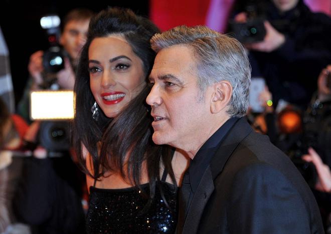 George Clooney y Amal Clooney muy sonrientes