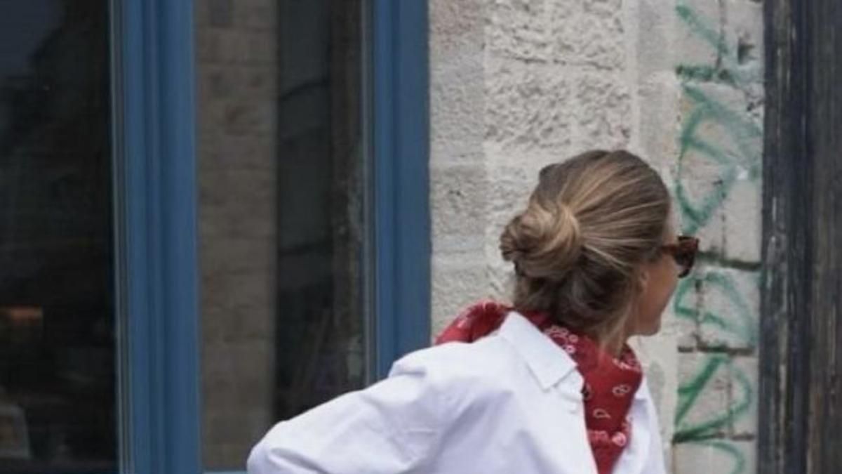 Soy editora de moda y estas son las razones por las que la camisa Oxford blanca es un clásico en mi armario de primavera
