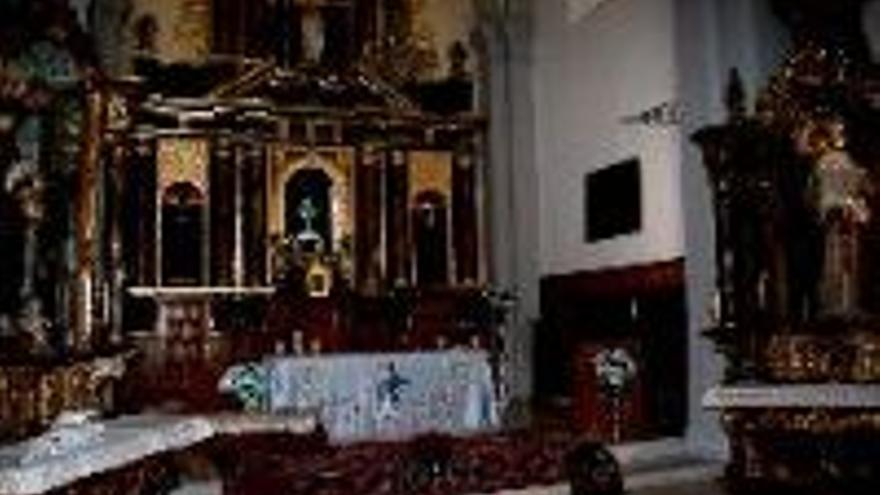La restauración del retablo de la iglesia de las Descalzas concluye
