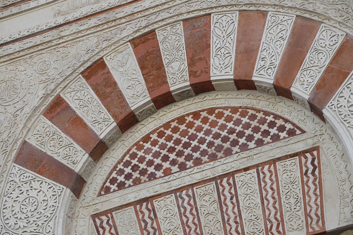 Así luce la puerta de la Concepción Antigua de la Mezquita tras su restauración