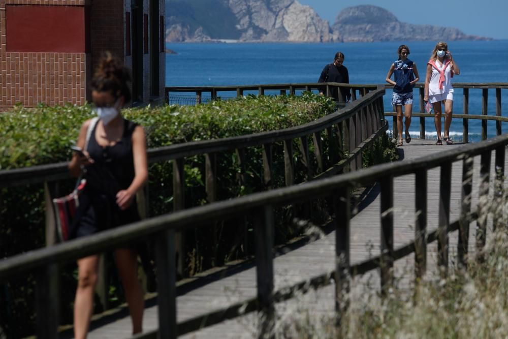 Sábado de playa en Asturias: parcelas de arenal