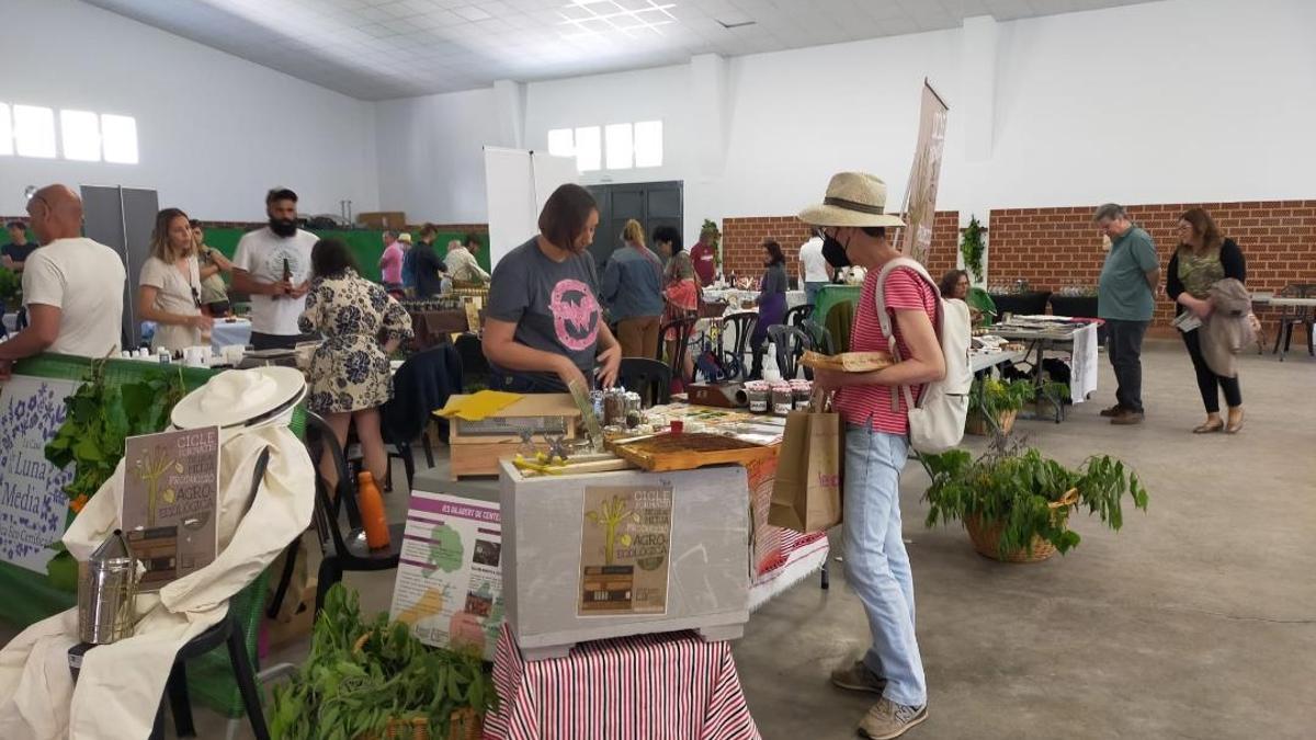 Els assistents van gaudir d’una mostra de productes de la zona.