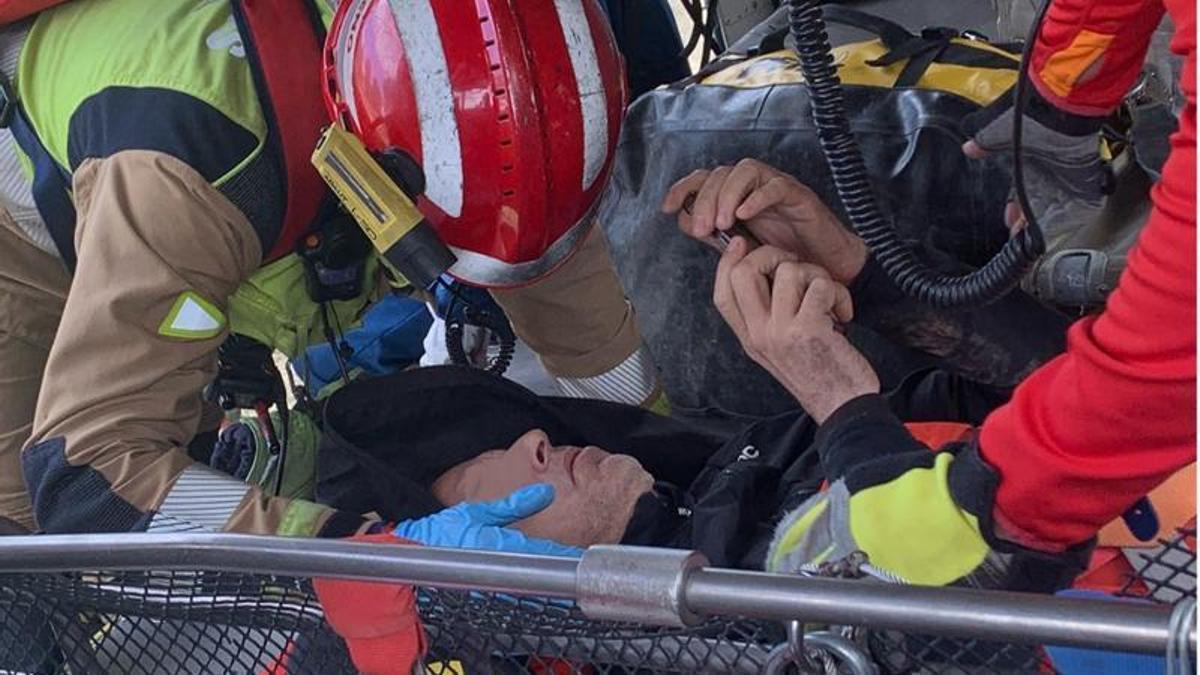 Rescatan en helicóptero a un ciclista herido grave al caer en una ...