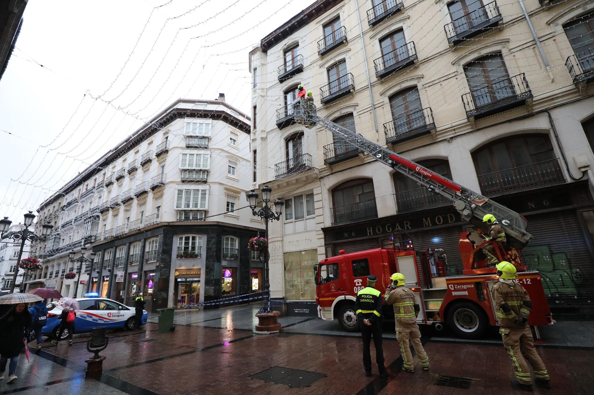 Día de lluvia persistente en Zaragoza