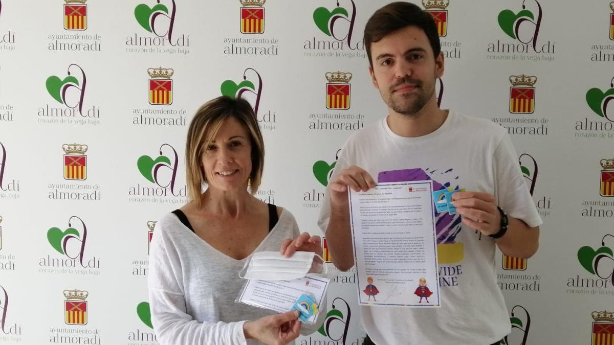 Almoradí repartirá a partir del domingo 22.000 mascarillas a adultos y niños