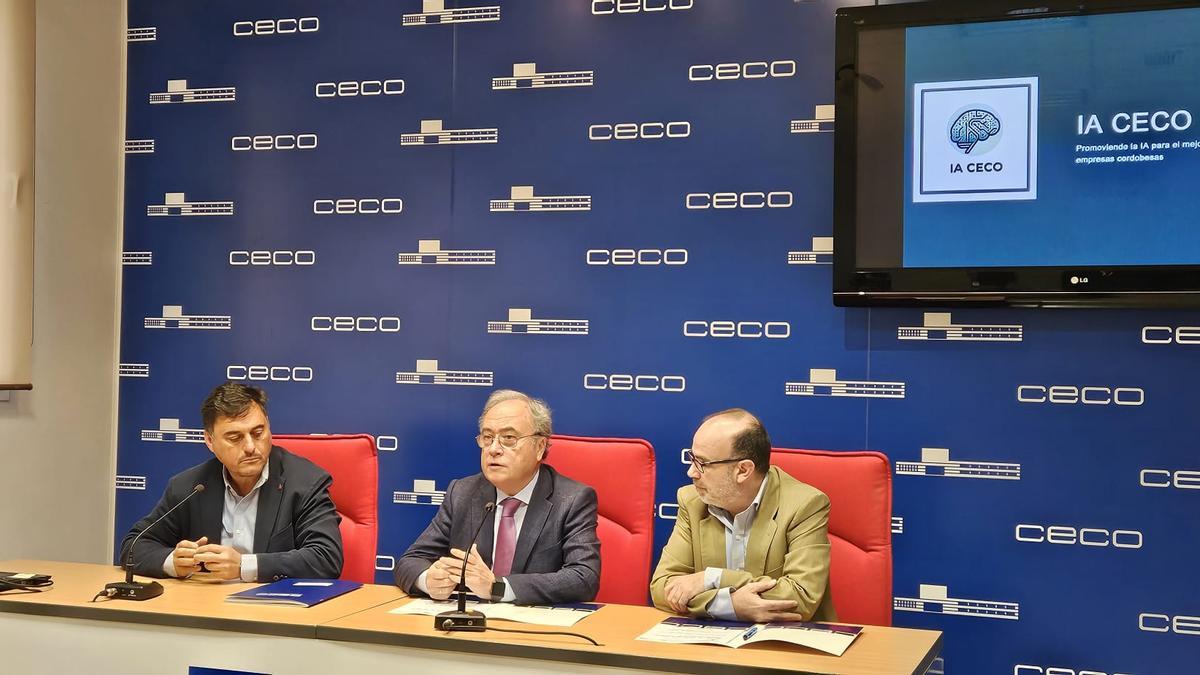 Antonio Díaz, Alfredo Romeo y Manuel Reina en la presentación de 'IA CECO'.