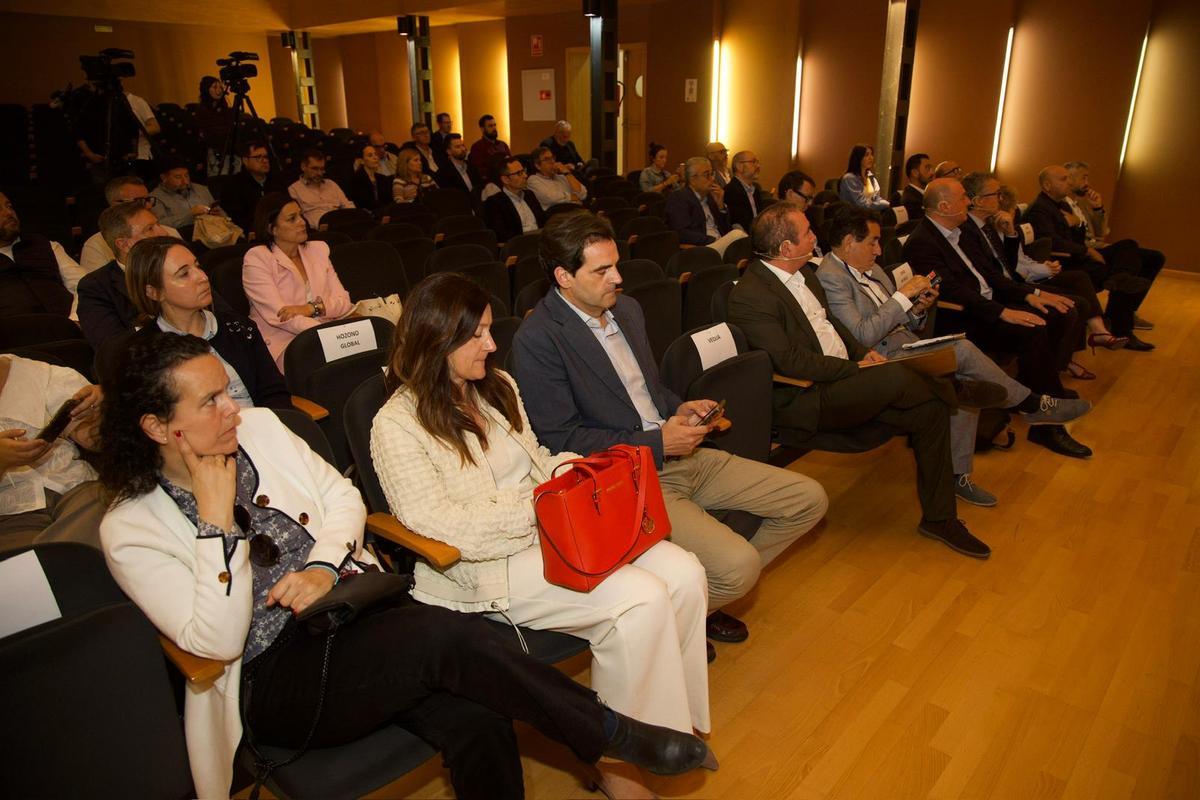 La jornada «Proyectando Vega Baja» pone sobre la mesa los grandes retos de la comarca