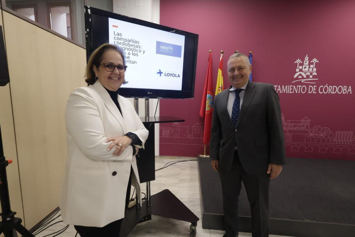 Blanca Torrent y Horacio Molina presentan el estudio.