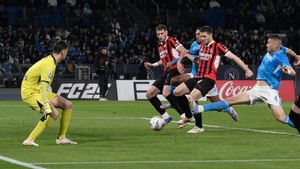 Luka Jovic, en la acción del gol contra el Nápoles