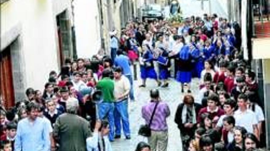 Llevan la talla de Madre Matilde a la catedral