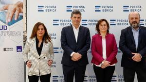 Nieves Salinas, Carlos Nueno, Ángela Milla y el Dr. Francisco José Perales, participantes en la mesa redonda.