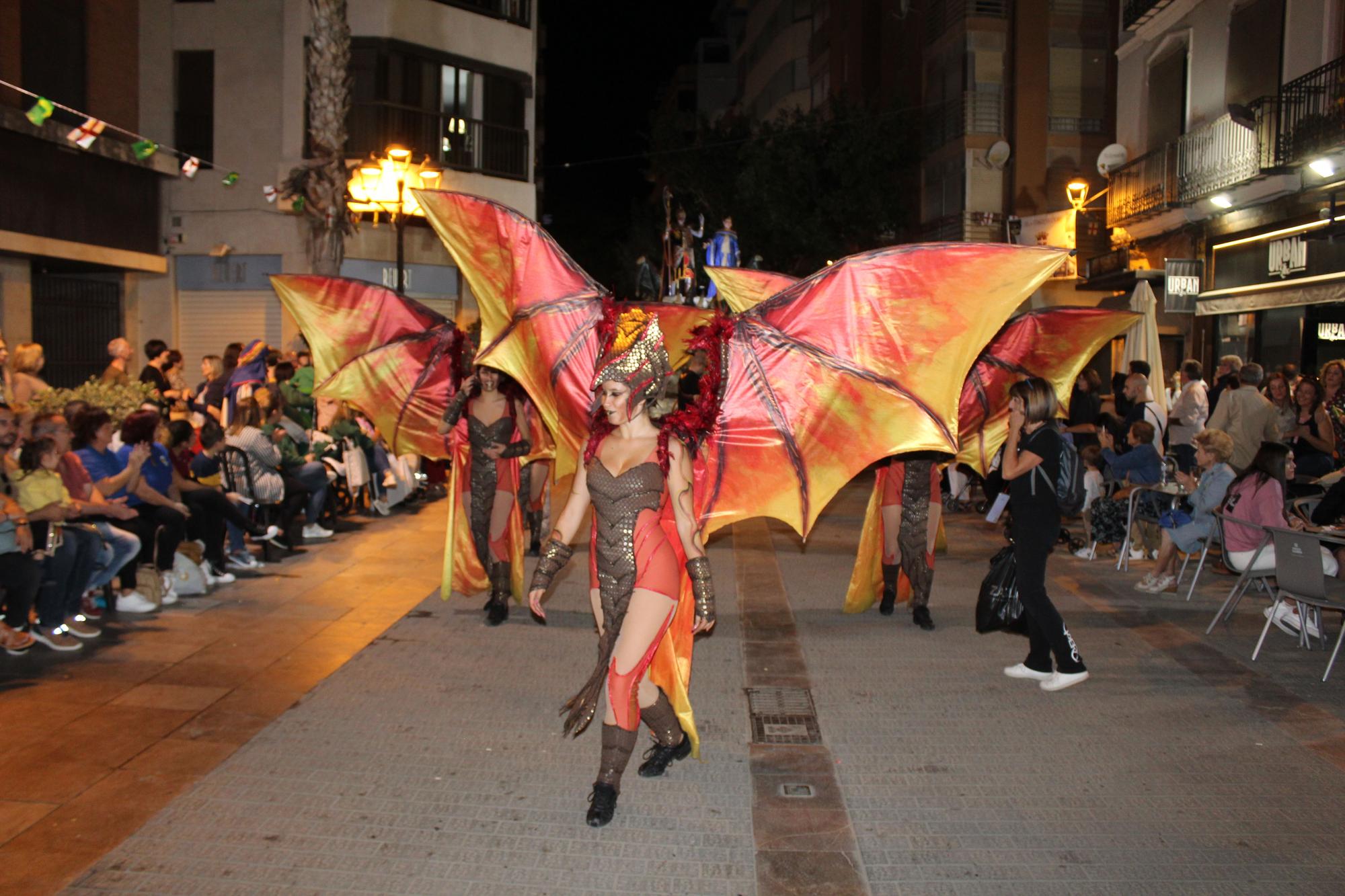 Los Moros y Cristianos conquistan la Vila de Alzira