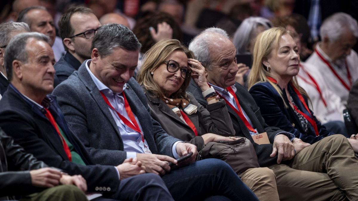 Los secretarios provinciales de Zaragoza, Huesca y Teruel, ayer en el Congreso del PSOE Aragón.
