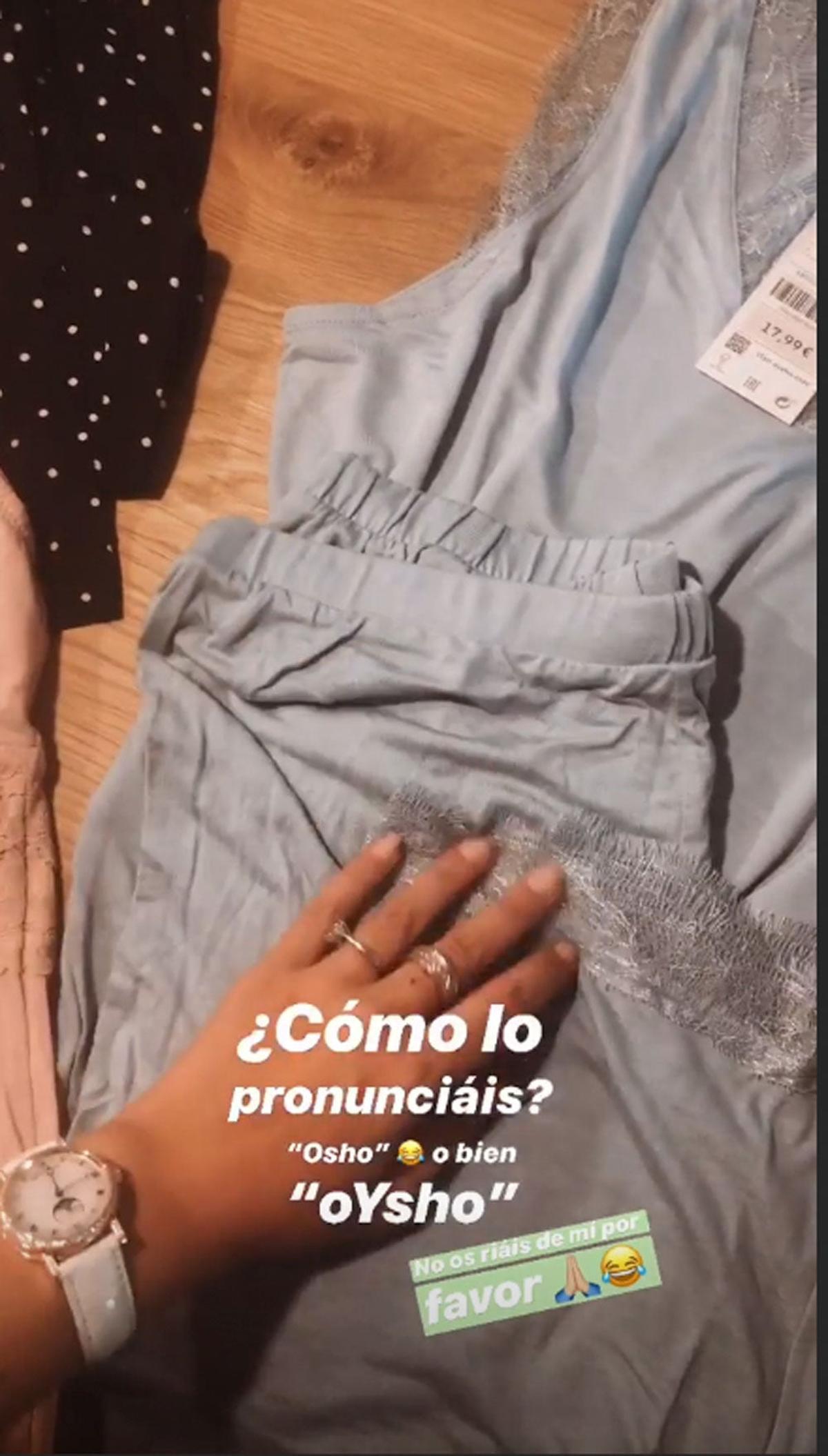 Pijama de Oysho azul.